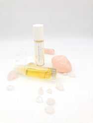 Anahata meditation essential oil roller with rose quartz chips
