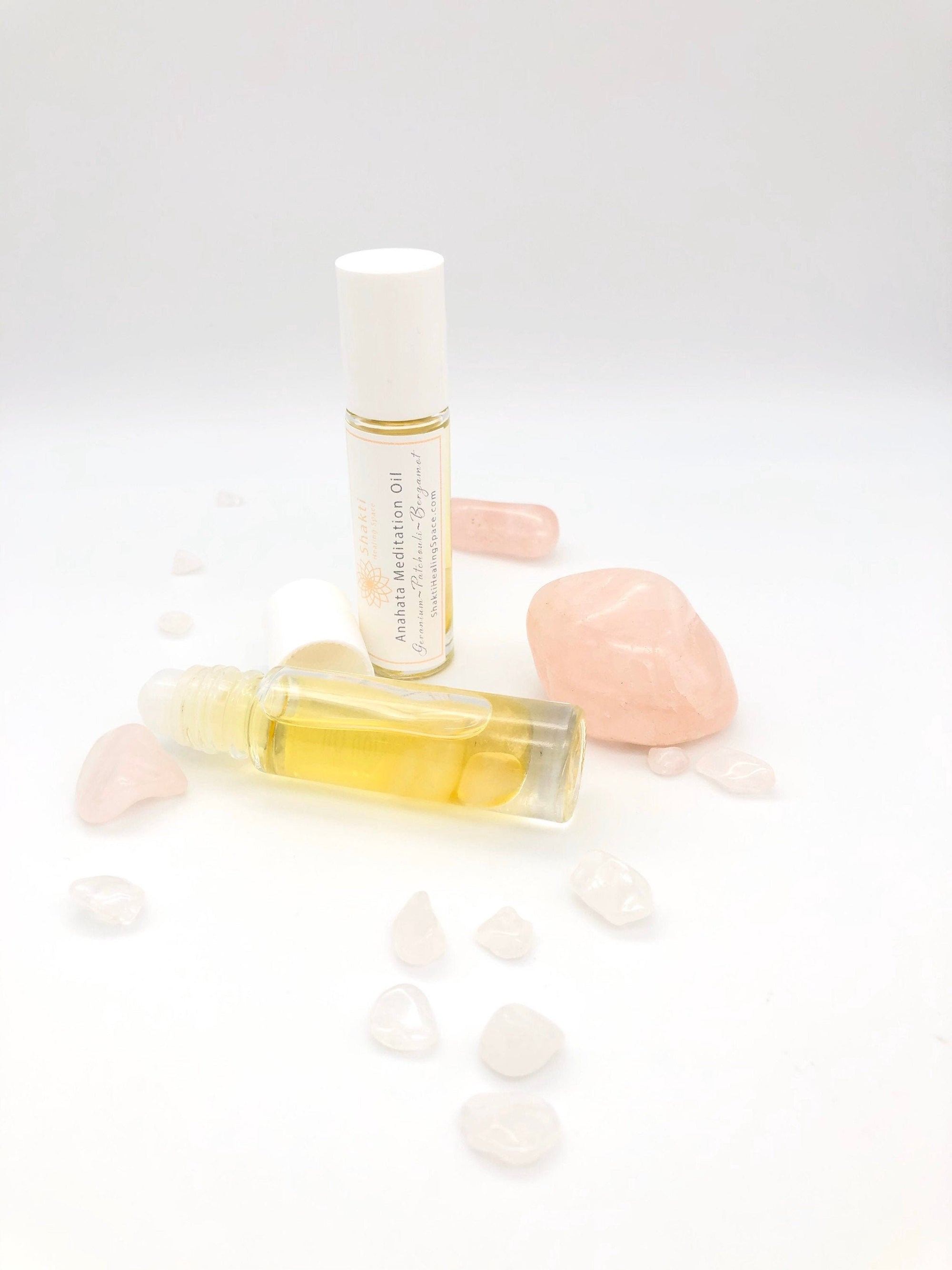 Anahata meditation essential oil roller with rose quartz chips
