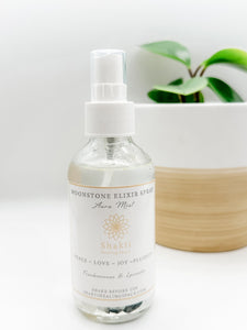 Aromatherapy aura mist spray of Frankincense and Lavender essential oils